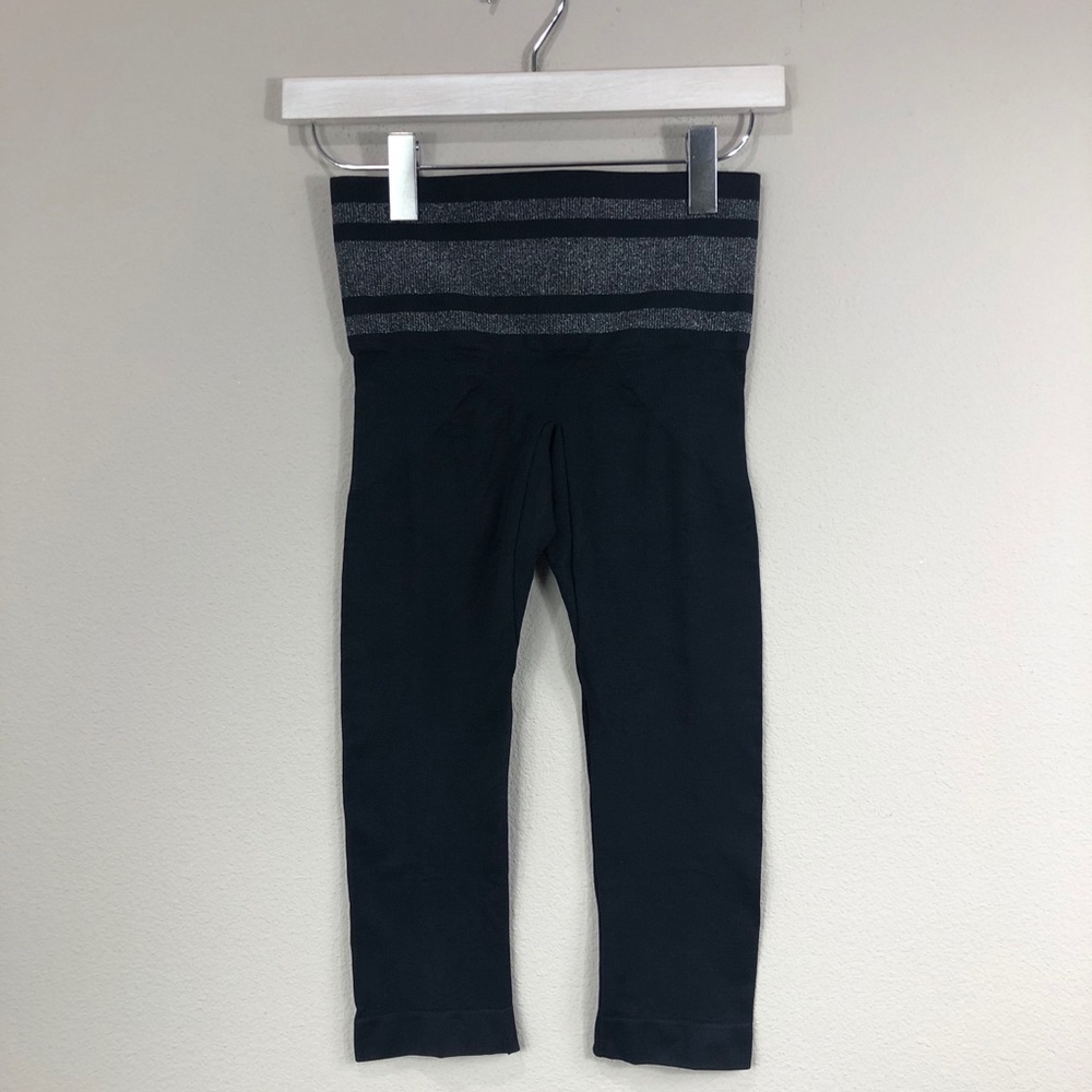 Sankom Activewear Capri Legging - Black & Silver